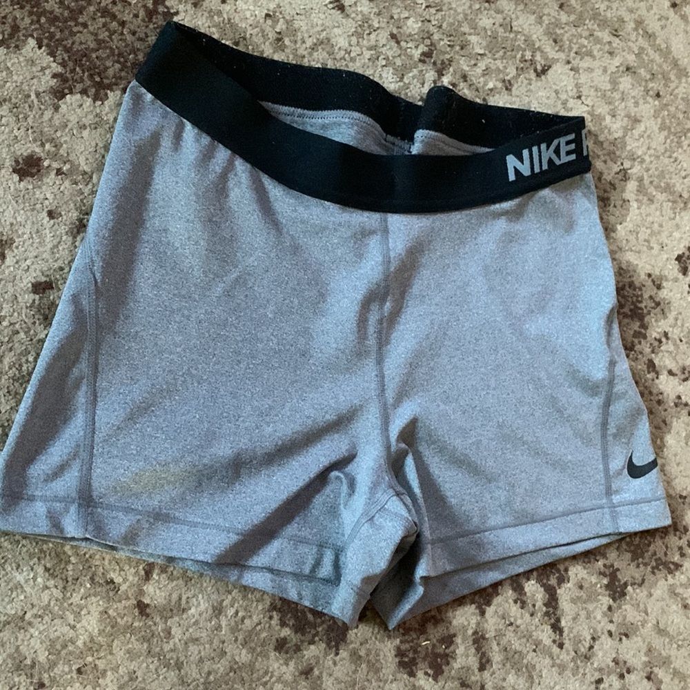 Nike Pro gray spandex bike shorts size large - Picture 4 of 10